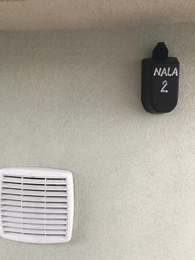 Nala Apartment โรวีน ภายนอก รูปภาพ